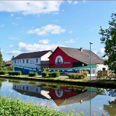 Auberge La Peniche Pierrefitte-sur-Loire Exterior foto
